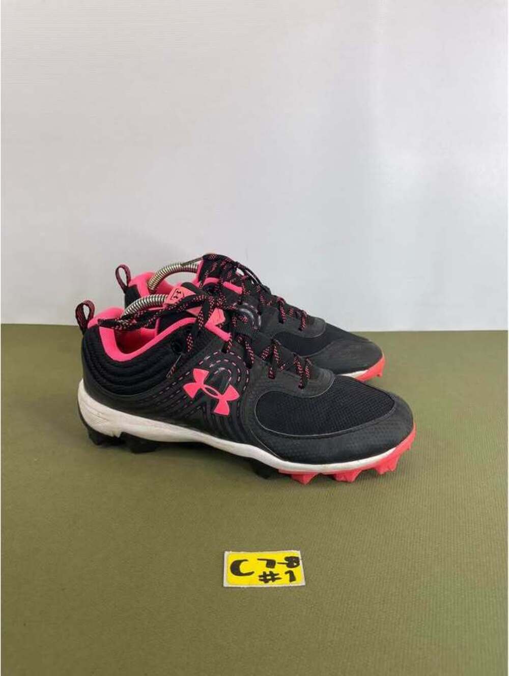 Under Armour Glyde RM Women's Softball Cleats Black Pink 7.5 US